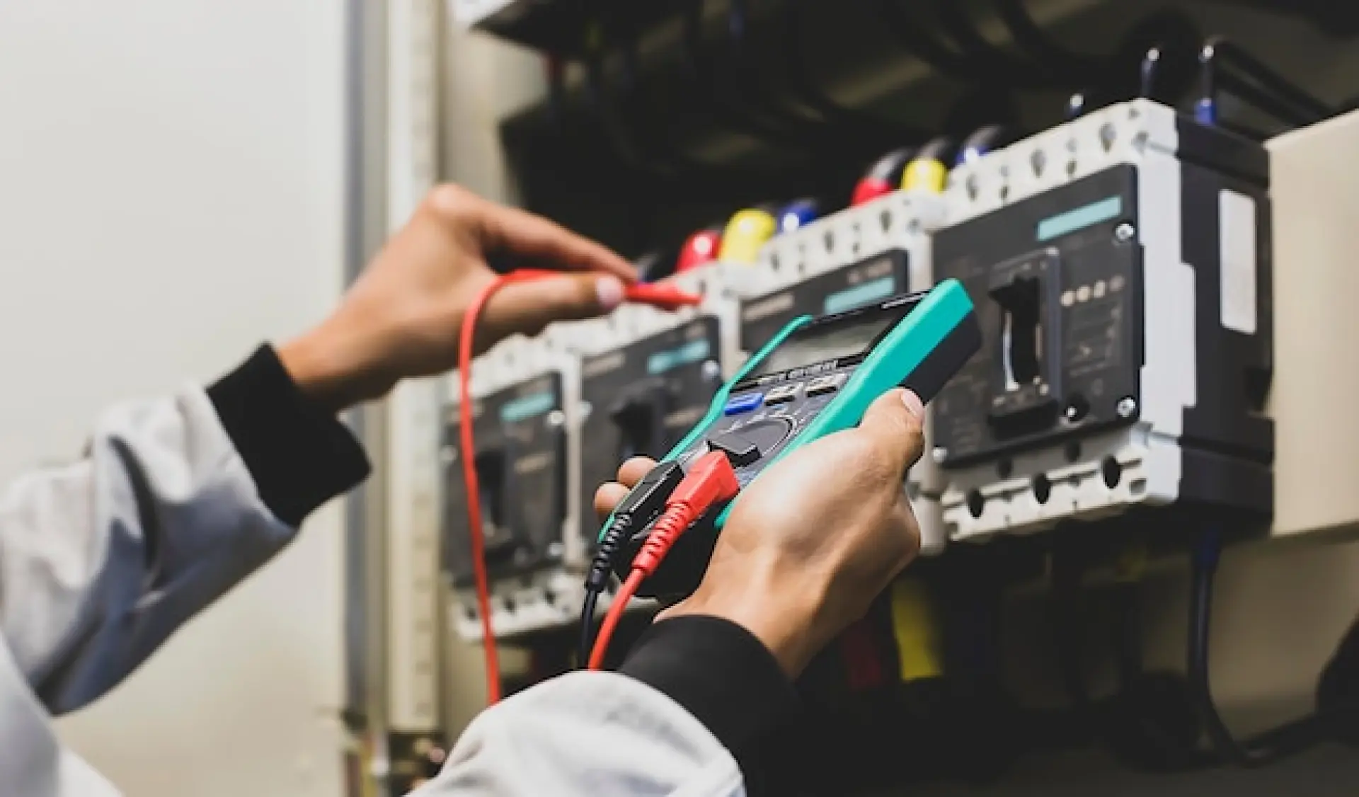 The Role of Electrical Testing in Workplace Safety